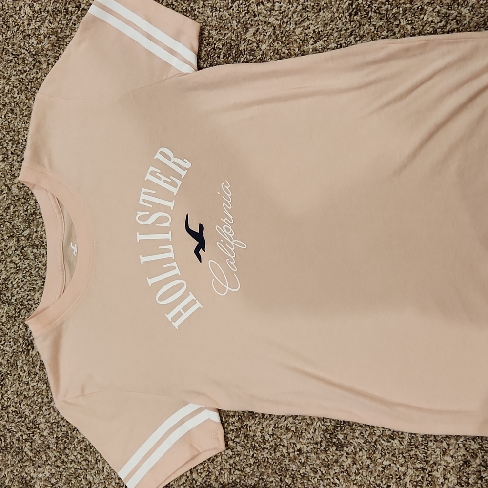 Hollister shirt